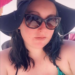 Meet your Posher, Tara